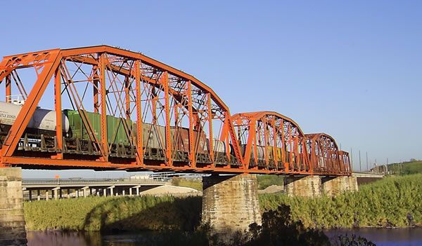 File:Piedras Negras Ferrocarril.jpg