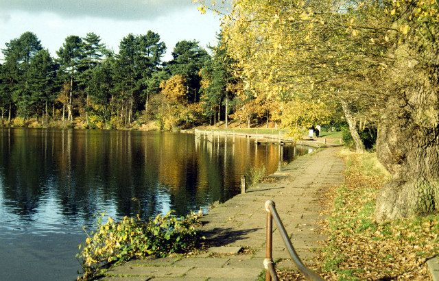 File:Sutton Coldfield - Blackroot Pool.jpg