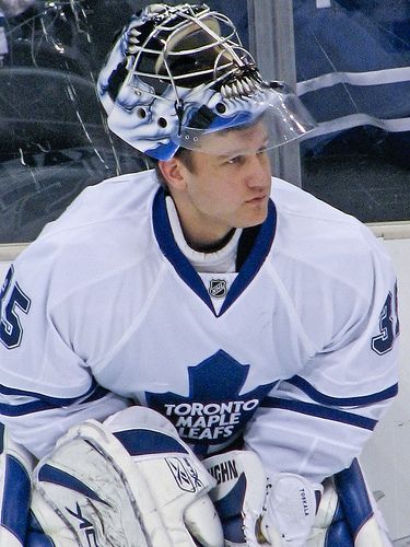 File:Vesa Toskala Maple Leafs 2008.jpg