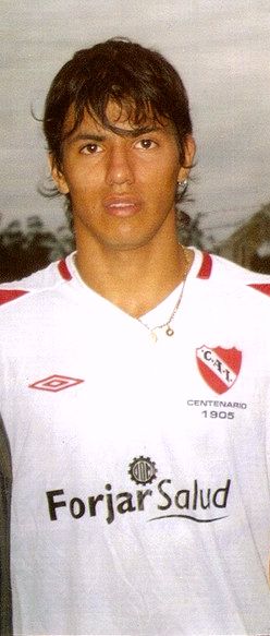 File:Aguero Independiente 2005.jpg