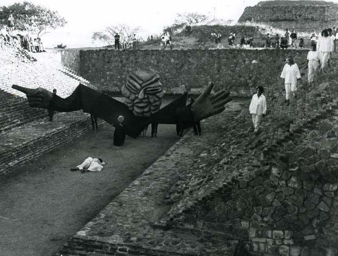 File:Dragon Dance Theatre in Monte Alban, 1994.jpg