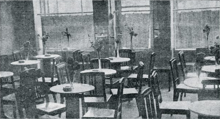 File:Konradas cafe, 1923.png