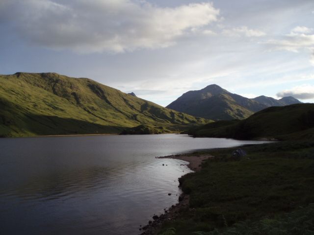 File:Loch Arkaig.jpg