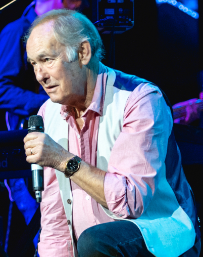 File:Mike d'Abo (cropped).png