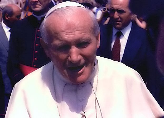 File:Pope John Paul II (cropped).jpg