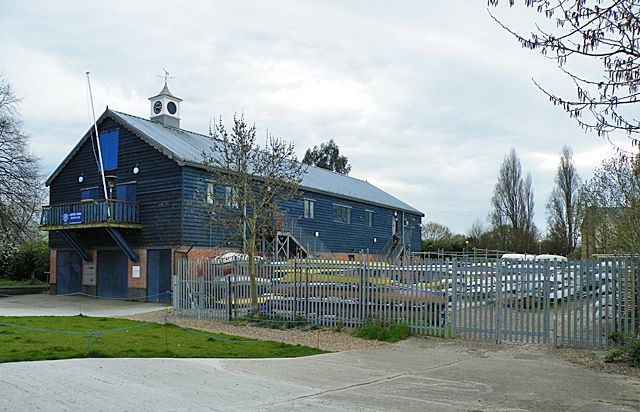 File:Putney Town Rowing Club (geograph 3433469).jpg