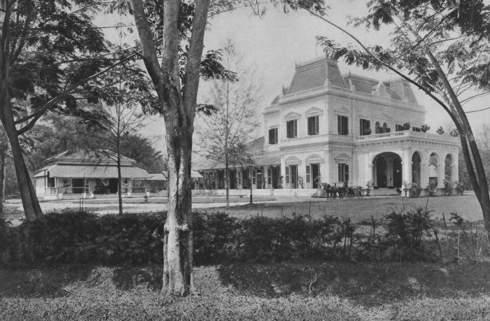 File:COLLECTIE TROPENMUSEUM Het gouverneurshuis TMnr 60038209.jpg