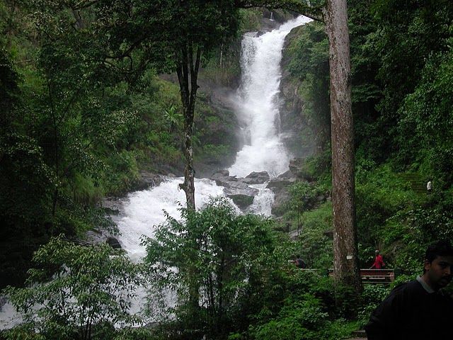 File:Irupu falls.JPG