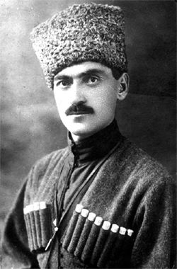 File:Ismail Hakki Bey-Berkok.jpg