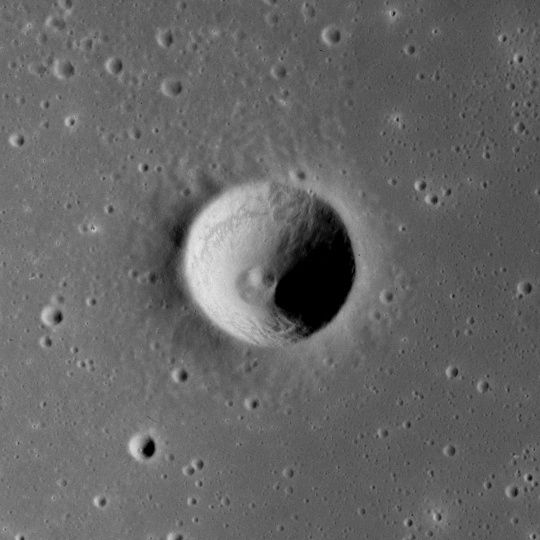 File:McDonald crater AS15-M-2066.jpg