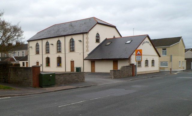 File:Childsplay, Llanelli - geograph.org.uk - 2889466.jpg