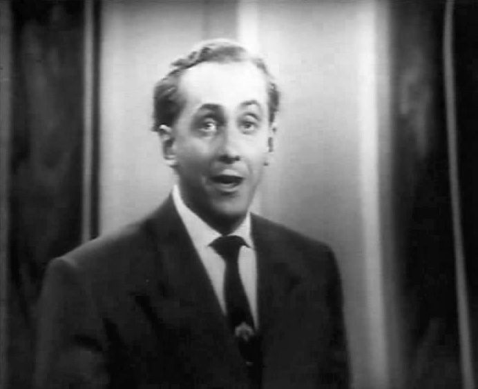 File:Hughie Green 1955.jpg