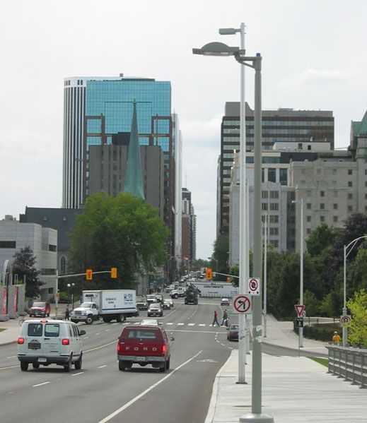 File:Laurier Avenue (Ottawa).jpg