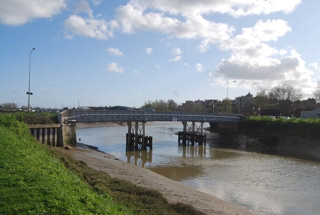 File:Monk Bretton Bridge (geograph 3114442).jpg