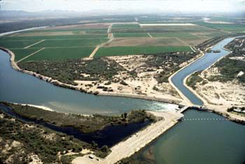 File:Palo Verde Diversion Dam.jpg