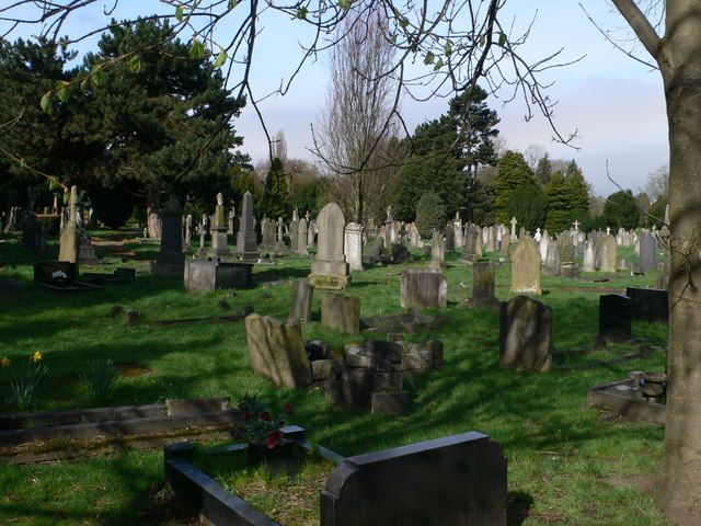 File:Wrexham Cemetery - geograph.org.uk - 2345528.jpg