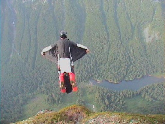 File:Baring Mountain BASE Wingsuit Picture 1.jpg