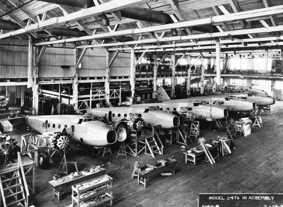 File:Boeing 247 factory.jpg