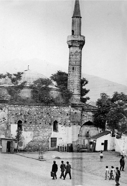 File:Chaush Beg Mosque Bitola.jpg