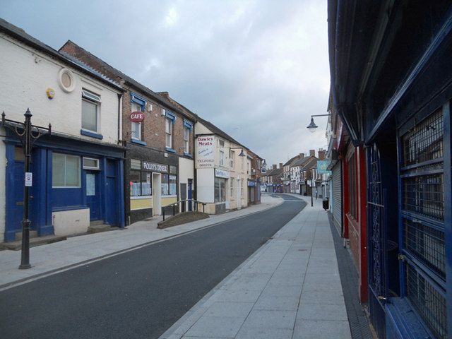 File:Dawley High St (geograph 2441171).jpg