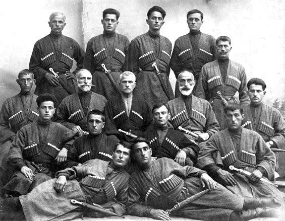 File:Kartlians and Kakhetians dressed in kartl-kakheti chokha..jpg