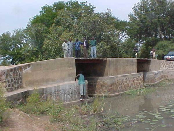 File:Rebuilt bridge on Bragoto River.jpg