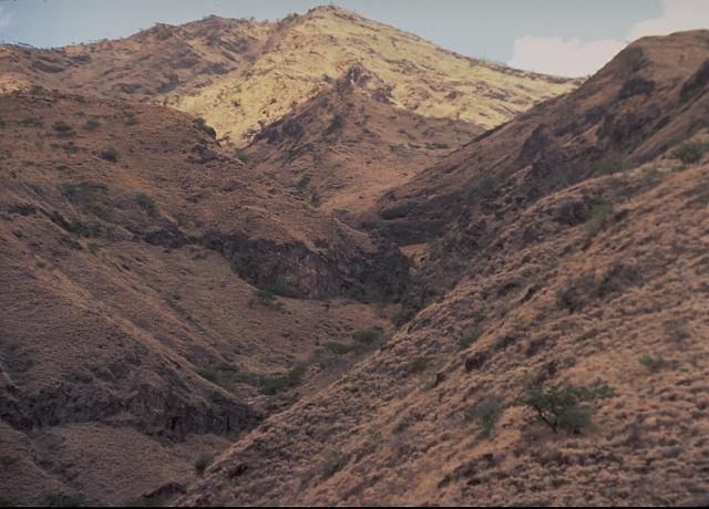 File:Ayelu volcano.jpg