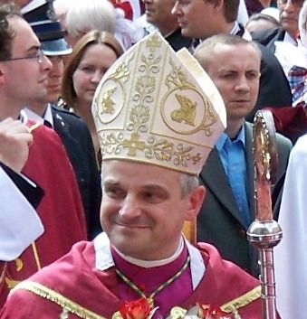 File:Bp Marek Mendyk 2009.jpg