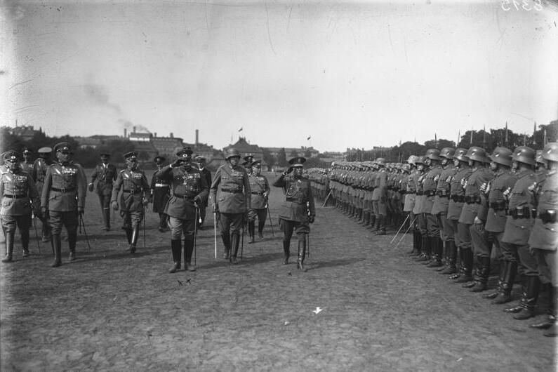 File:Bundesarchiv Bild 102-08315, Berliner Wacht-Regiment.jpg