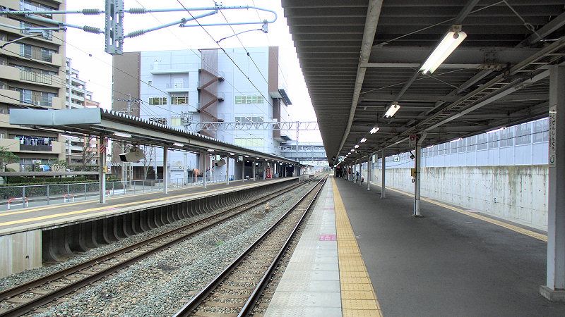 File:Chikuzen-shingu station 2.jpg