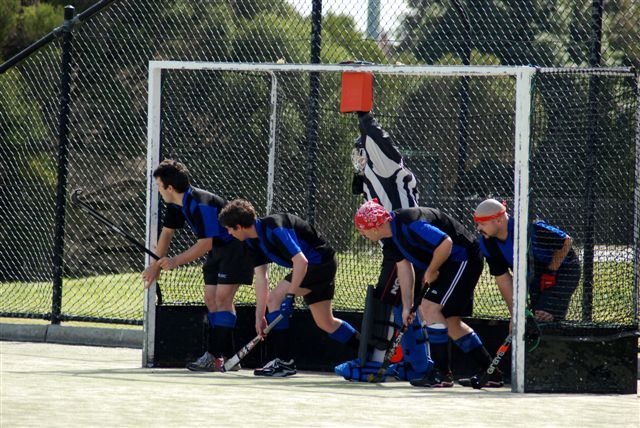 File:Fieldhockey shortcorner defense.jpg