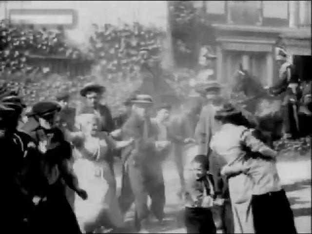 File:La grève (1904) screenshot 2.jpg