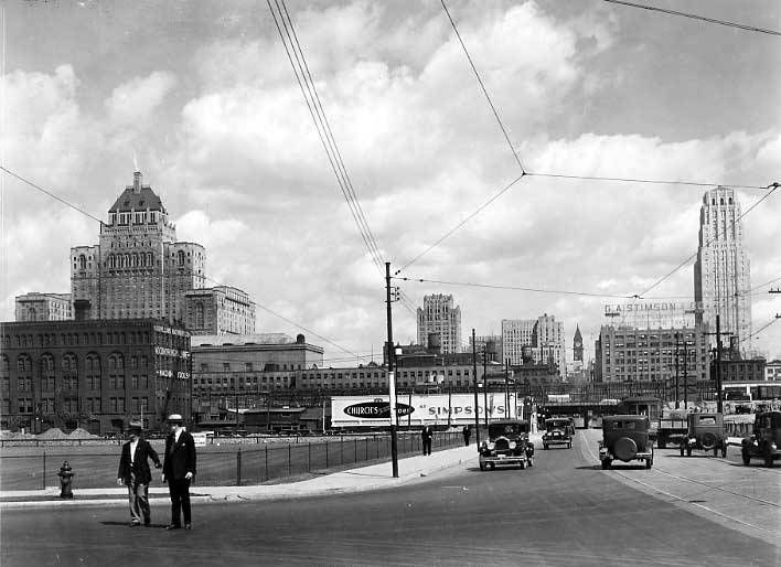 File:Looking north down Bay Street 1930.jpg