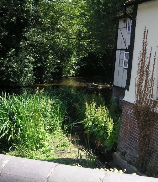 File:River Lea joins Wheathampstead.jpg