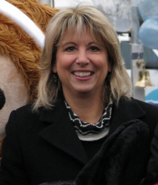 File:Surrey Mayor Dianne Watts (2008).jpg