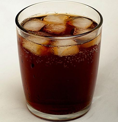 File:Tumbler of cola with ice (cropped).jpg