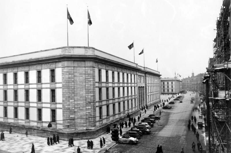 File:Bundesarchiv Bild 146-1988-045-28, Berlin, Neue Reichskanzlei.jpg