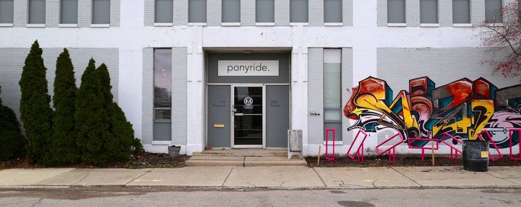 File:Entrance to Ponyride.jpg