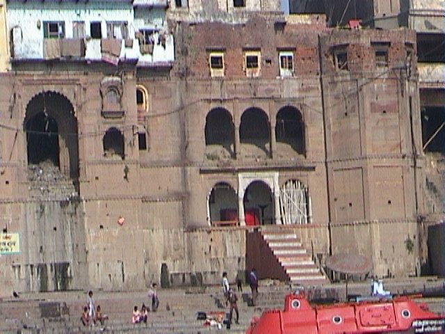 File:Jalasen Ghat, Varanasi.JPG