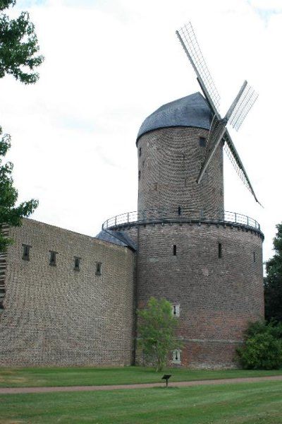 File:Kempen Denkmal-Nr. 3c, Hessenwall 1 (2067).jpg