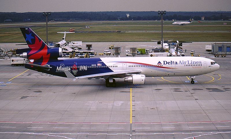 File:McDonnell Douglas MD-11, Delta Air Lines AN0063288.jpg