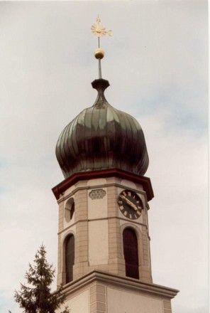 File:RheineckKirchturm.jpg