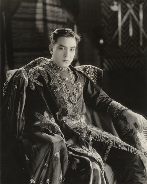 File:Sessue Hayakawa 1920.jpg