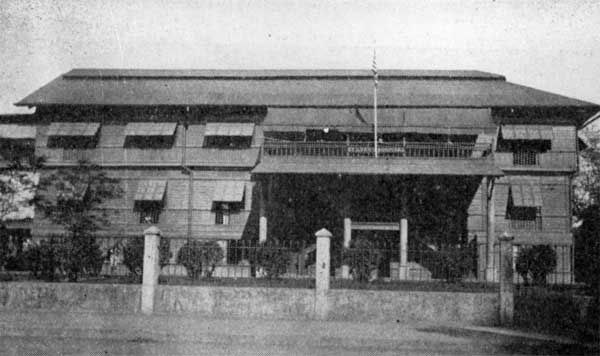 File:St. Luke's Hospital, Manila (1923).jpg