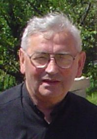 File:Tadeusz Pieronek-bishop (2006).jpg