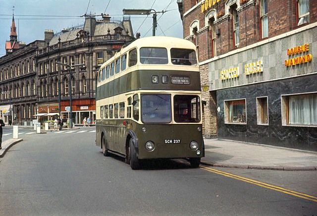 File:Trolley bus 553381 ef7d052a.jpg