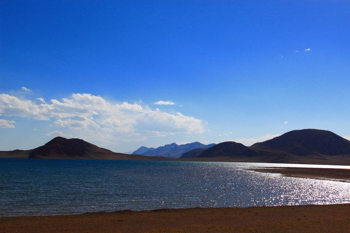 File:Urru Tso in Tibet.jpg