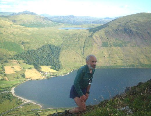 File:Yiannis Tridimas en route to Yewbarrow.jpg