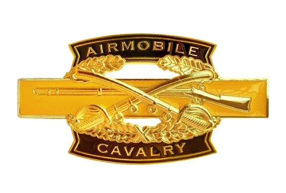 File:AirmobileCombatCavBadge.jpg