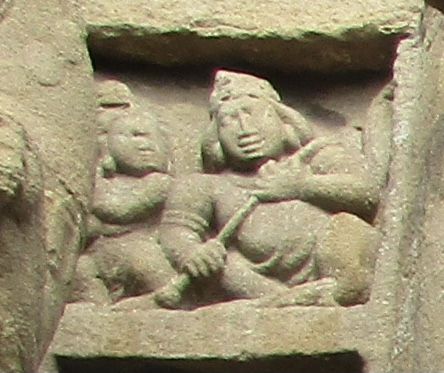 File:Alapini vina Kanchi Kailasanathar.jpg